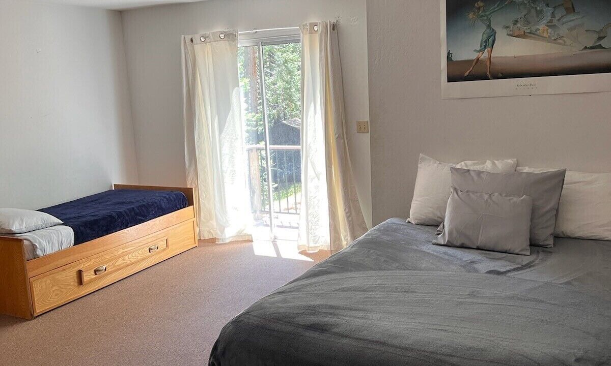 Photo of Bedroom in Cold Springs