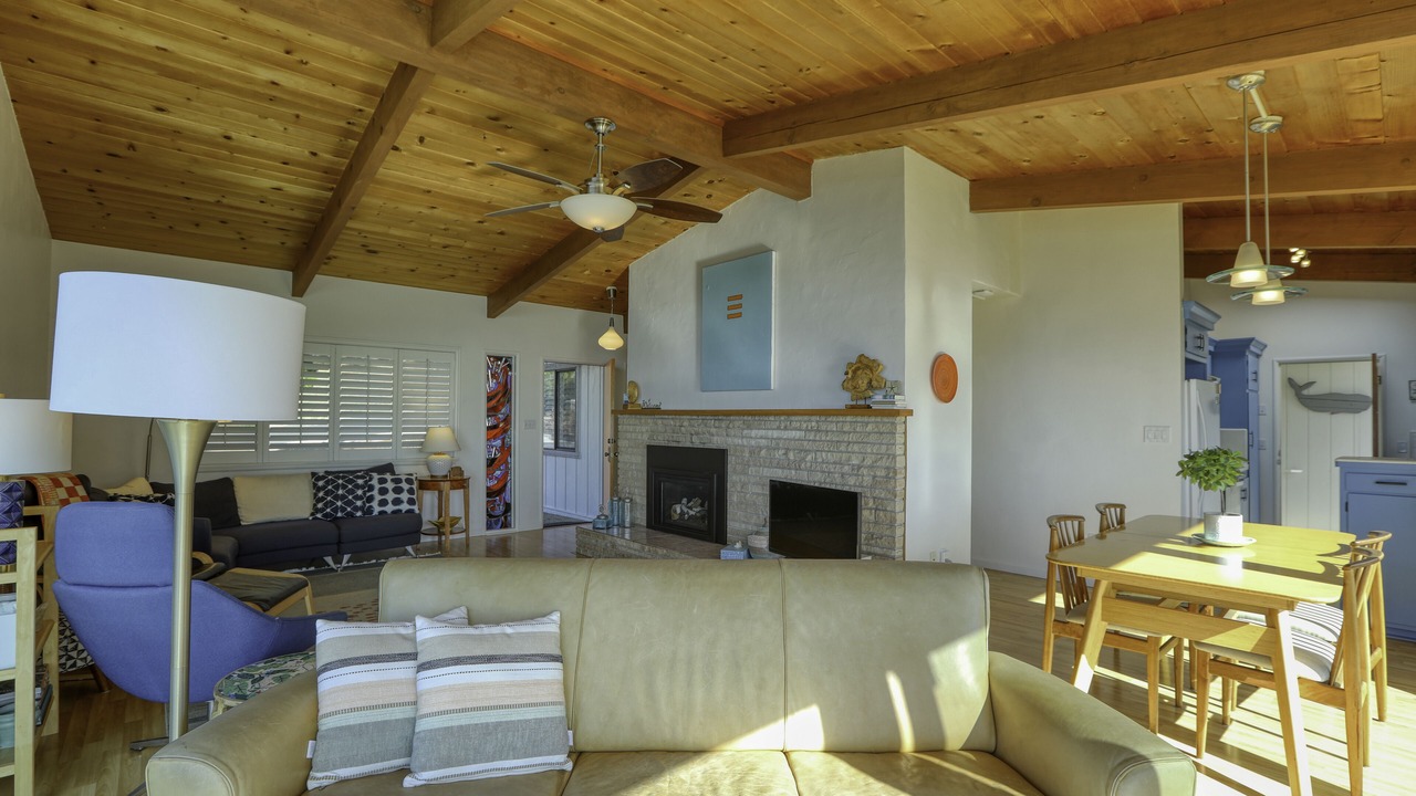 Photo of Livingroom in Marine Terrace