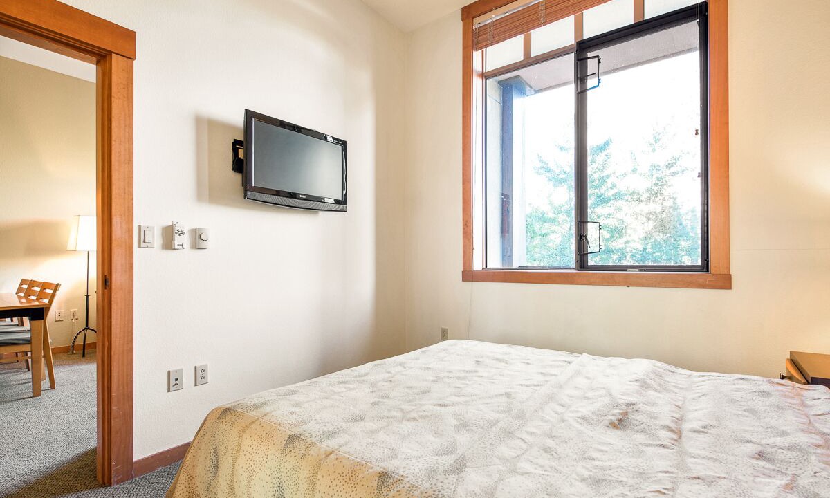 Photo of Bedroom in Mammoth Lakes
