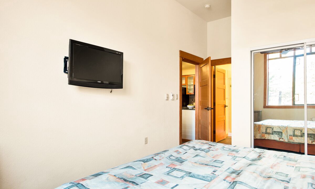 Photo of Bedroom in Mammoth Lakes