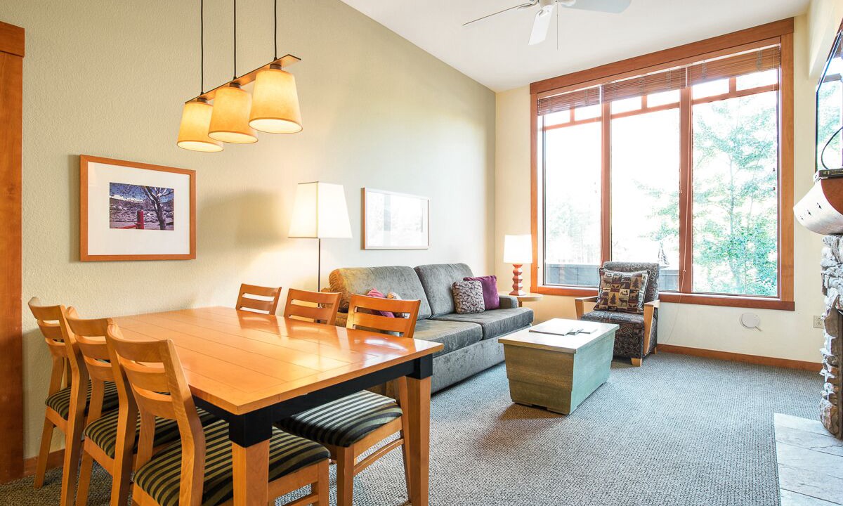 Photo of Livingroom in Mammoth Lakes