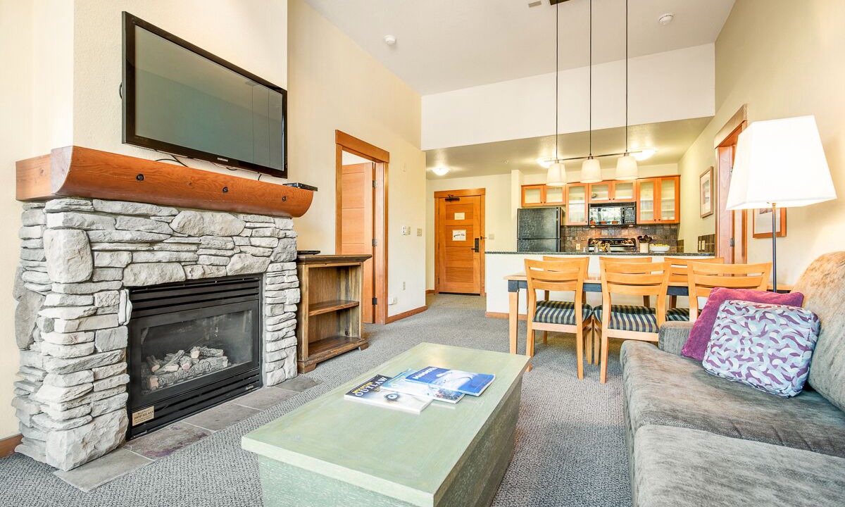 Photo of Livingroom in Mammoth Lakes
