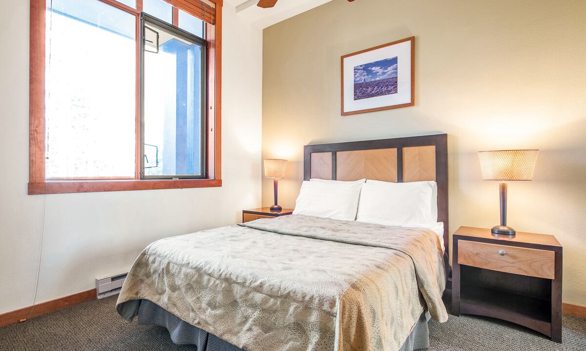 Photo of Bedroom in Mammoth Lakes