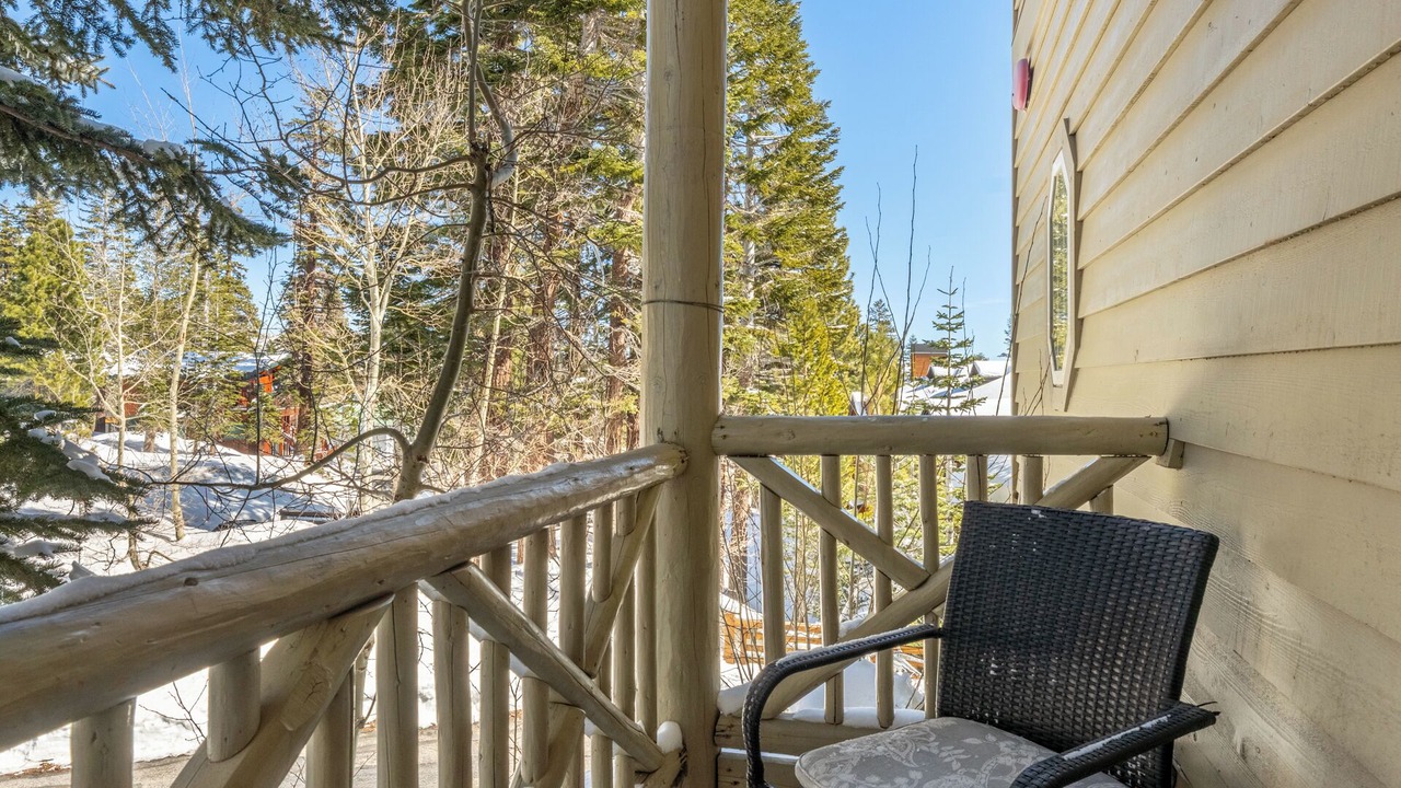 Photo of Patio Balcony in Mammoth Lakes