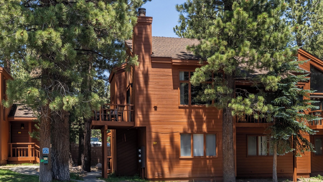 Photo of Outdoor in Mammoth Lakes
