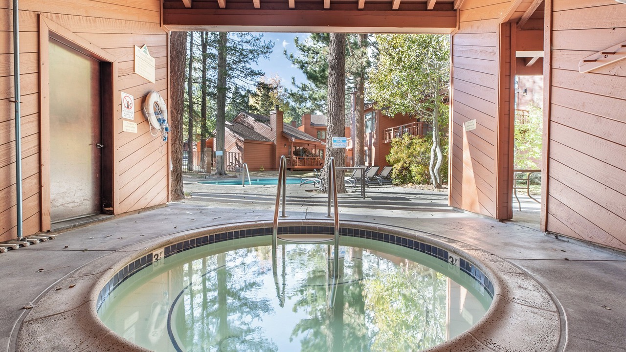 Photo of Outdoor in Mammoth Lakes