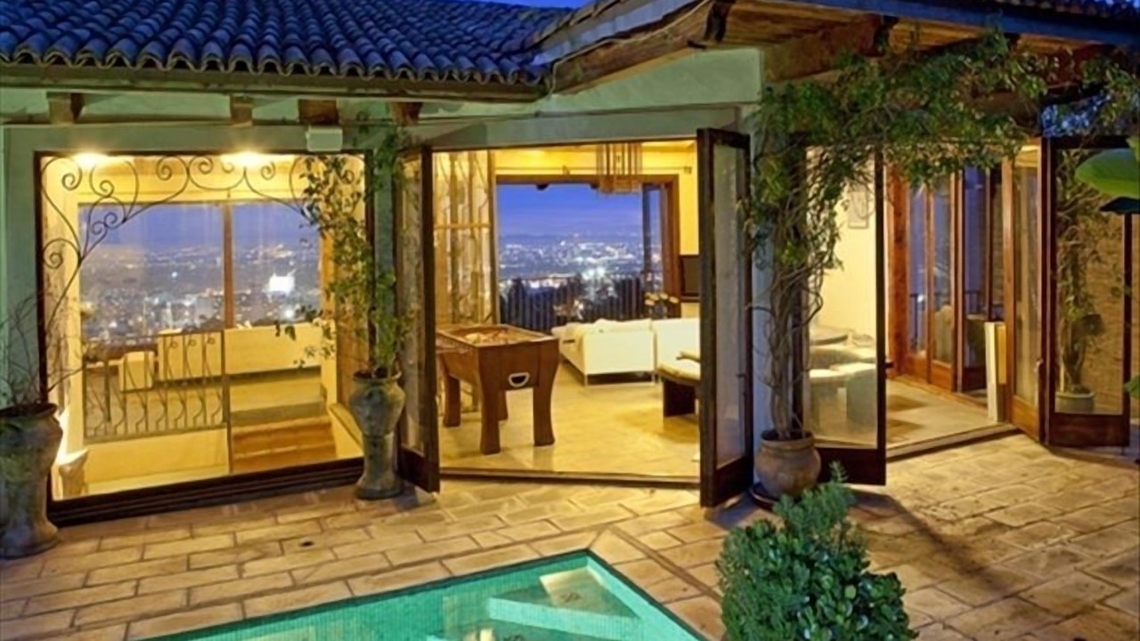 Photo of Outdoor in Hollywood Heights