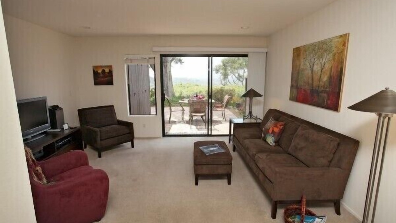 Photo of Livingroom in Alta Mesa
