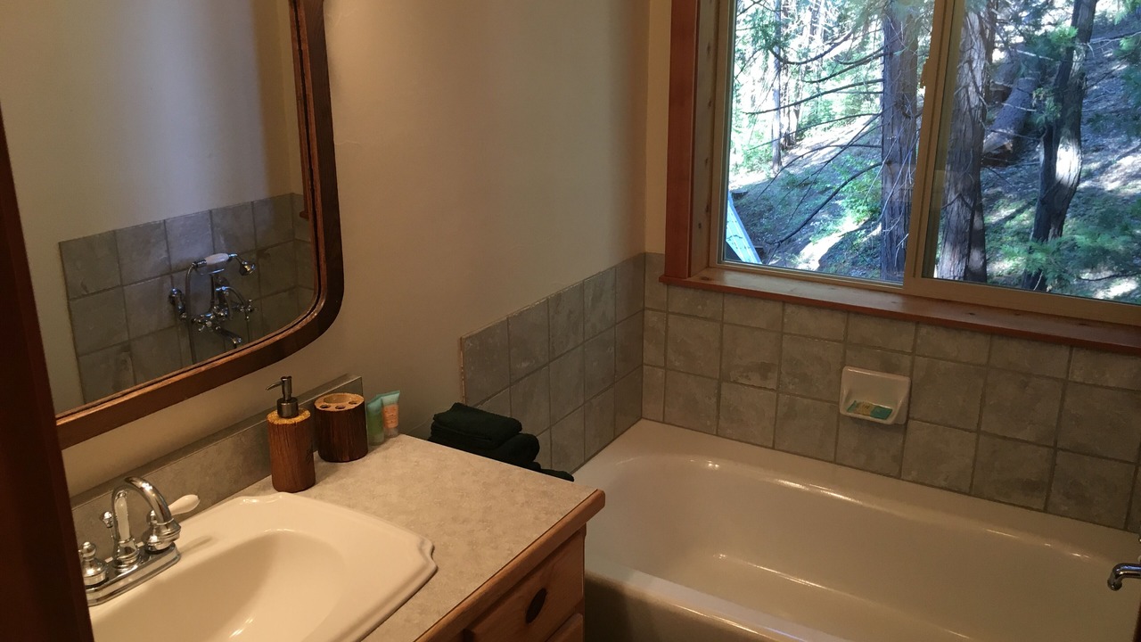 Photo of Bathroom in Sugar Pine