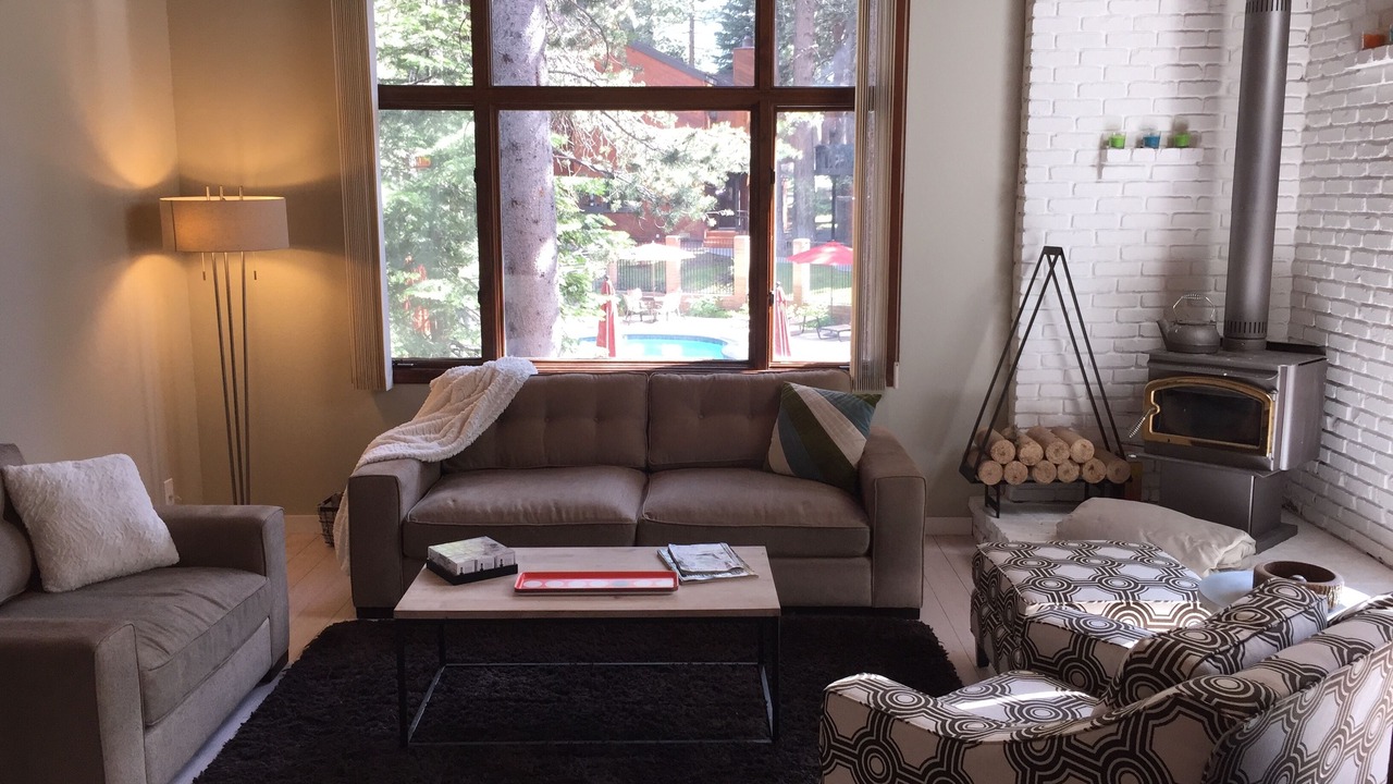 Photo of Livingroom in Mammoth Lakes