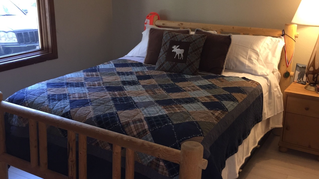Photo of Bedroom in Mammoth Lakes