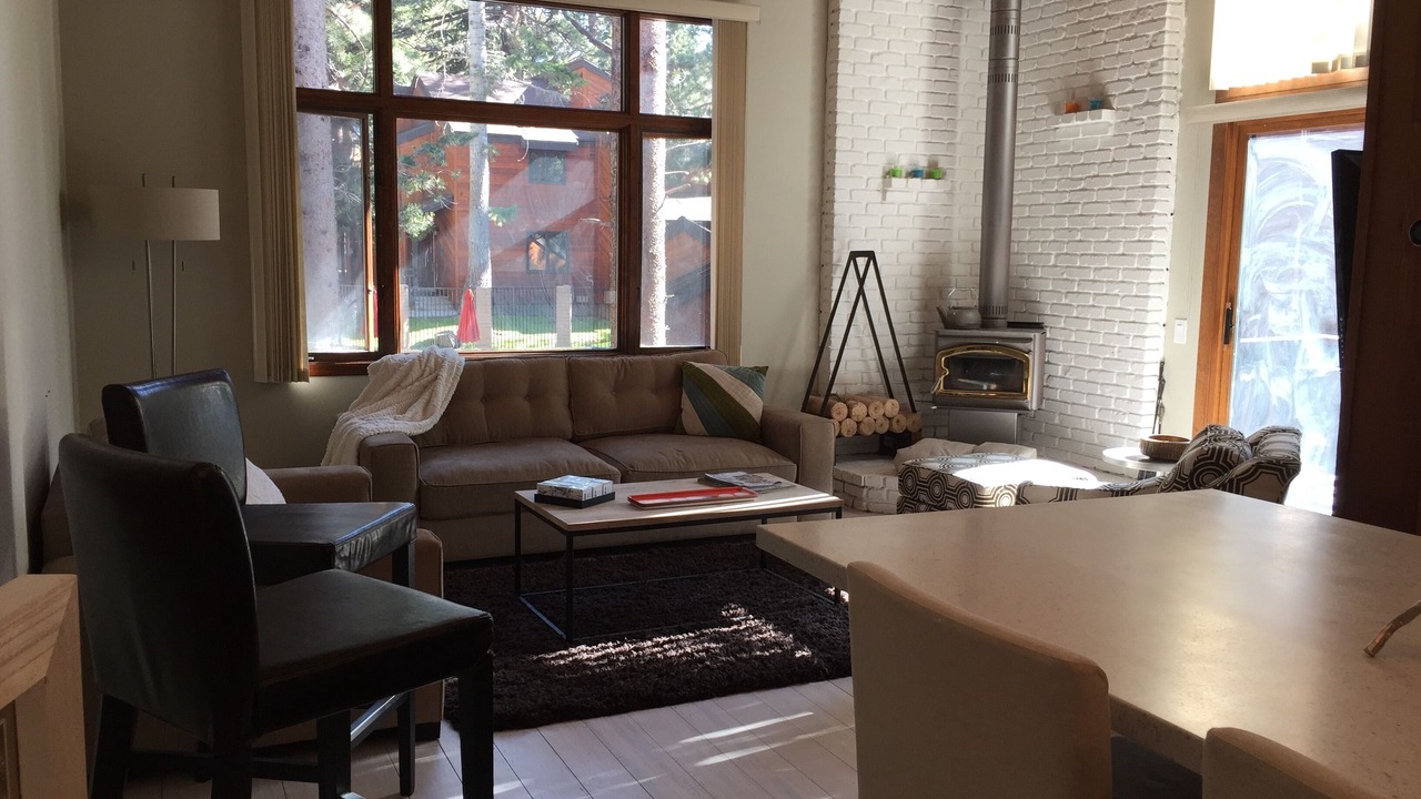Photo of Livingroom in Mammoth Lakes