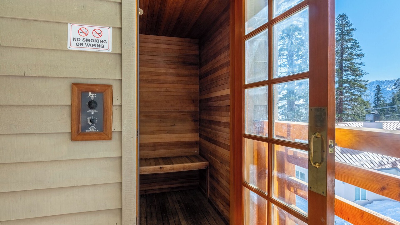 Photo of Patio Balcony in Mammoth Lakes