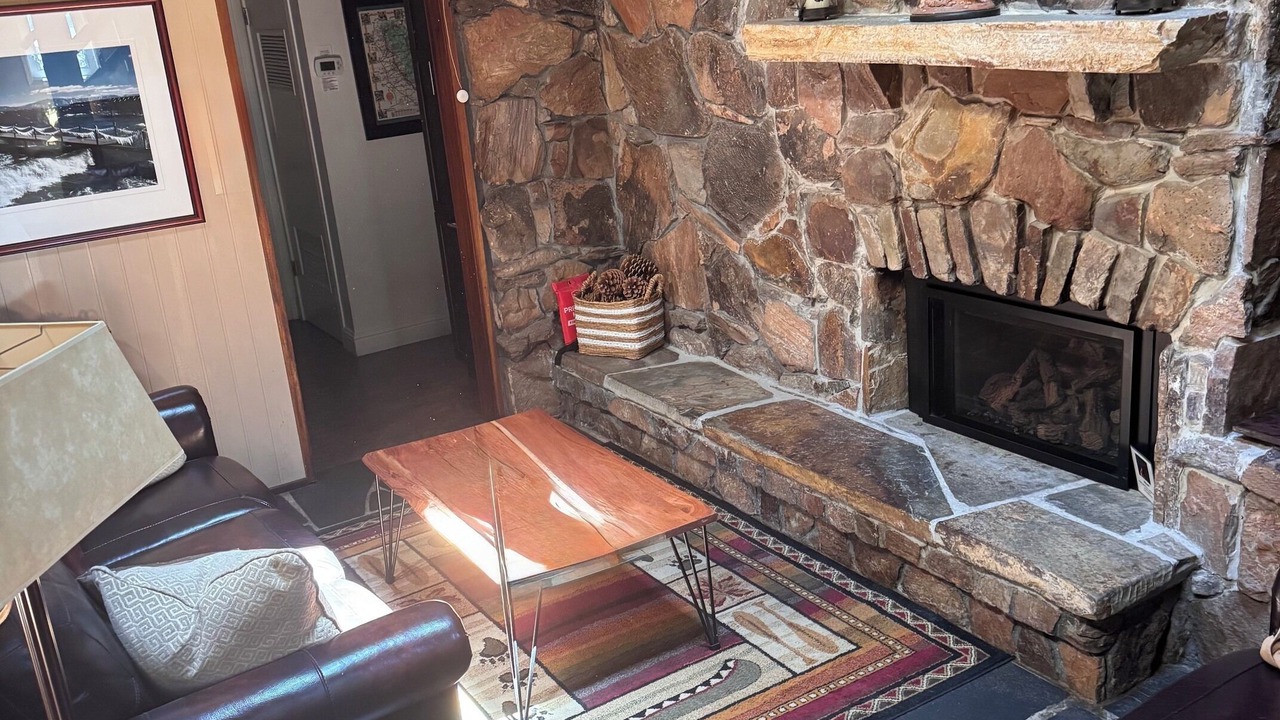 Photo of Livingroom in Tahoe Sierra Estates