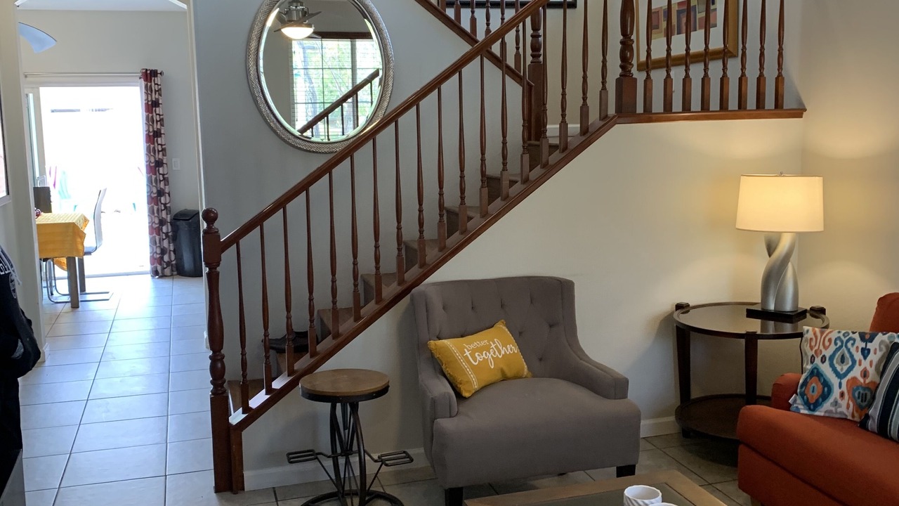 Photo of Livingroom in Enterprise