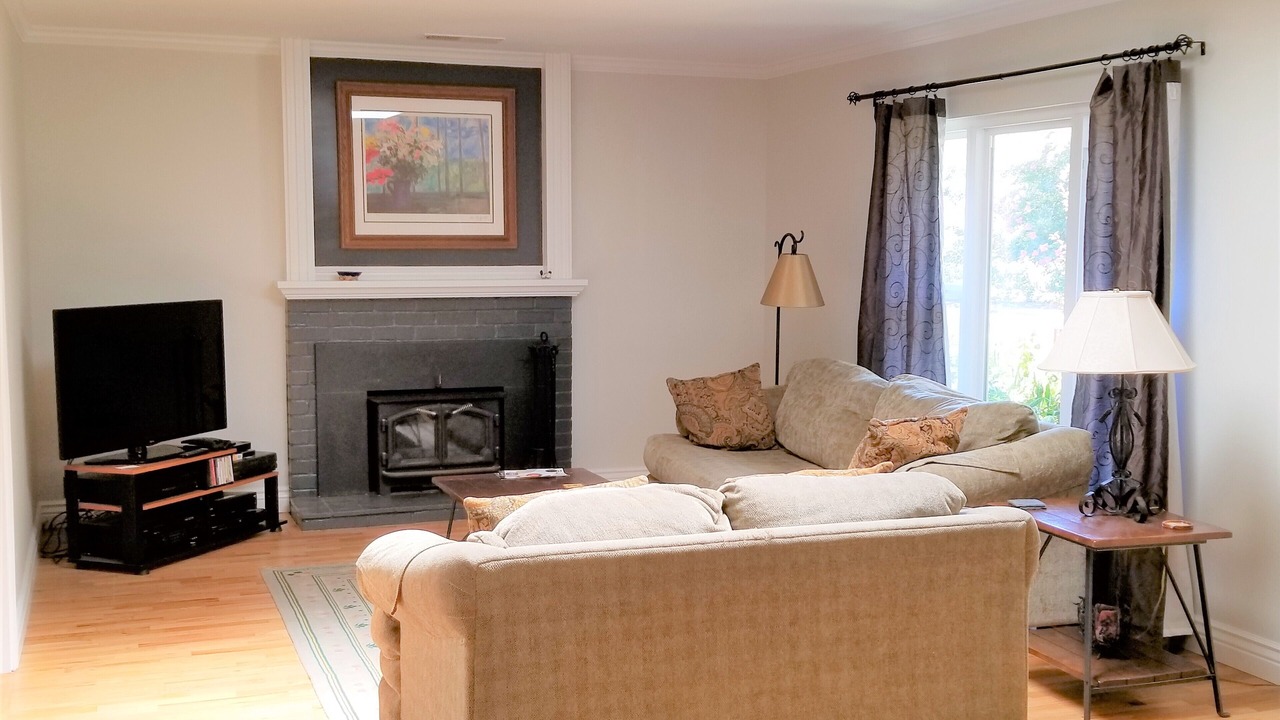 Photo of Livingroom in St. Helena