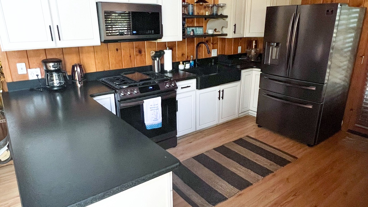 Photo of Bedroom in Bass Lake