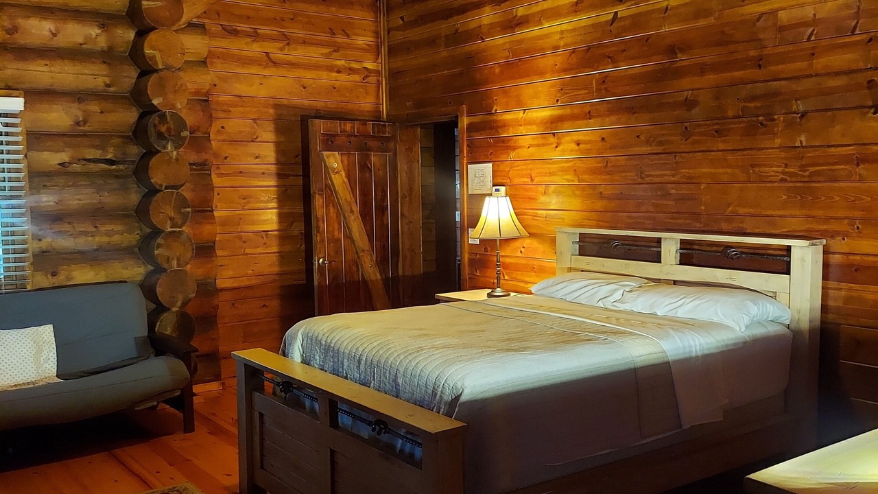 Photo of Bedroom in Catheys Valley