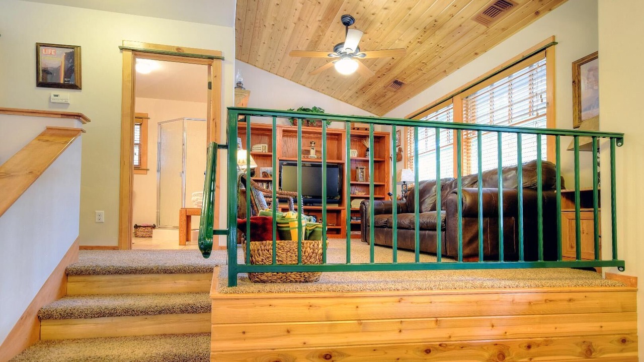 Photo of Livingroom in Yosemite West