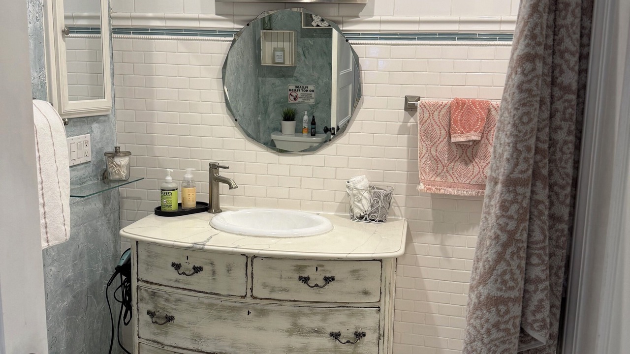Photo of Bathroom in North Hollywood