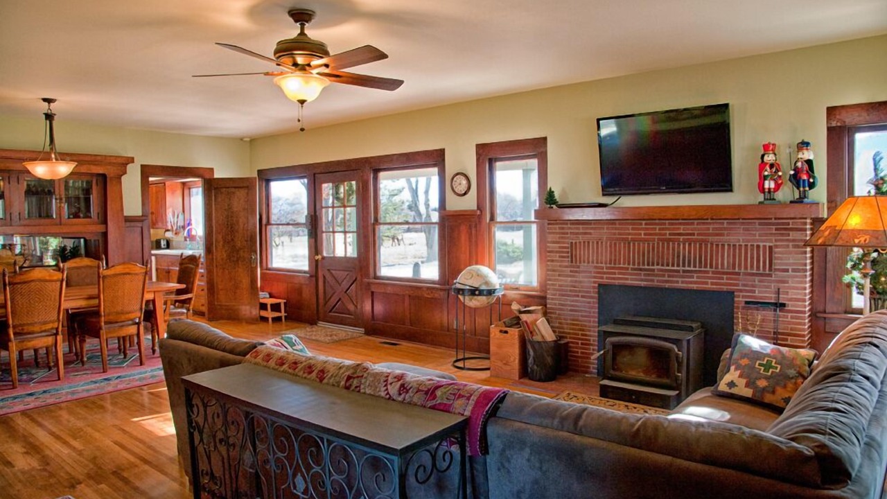 Photo of Livingroom in West Bishop
