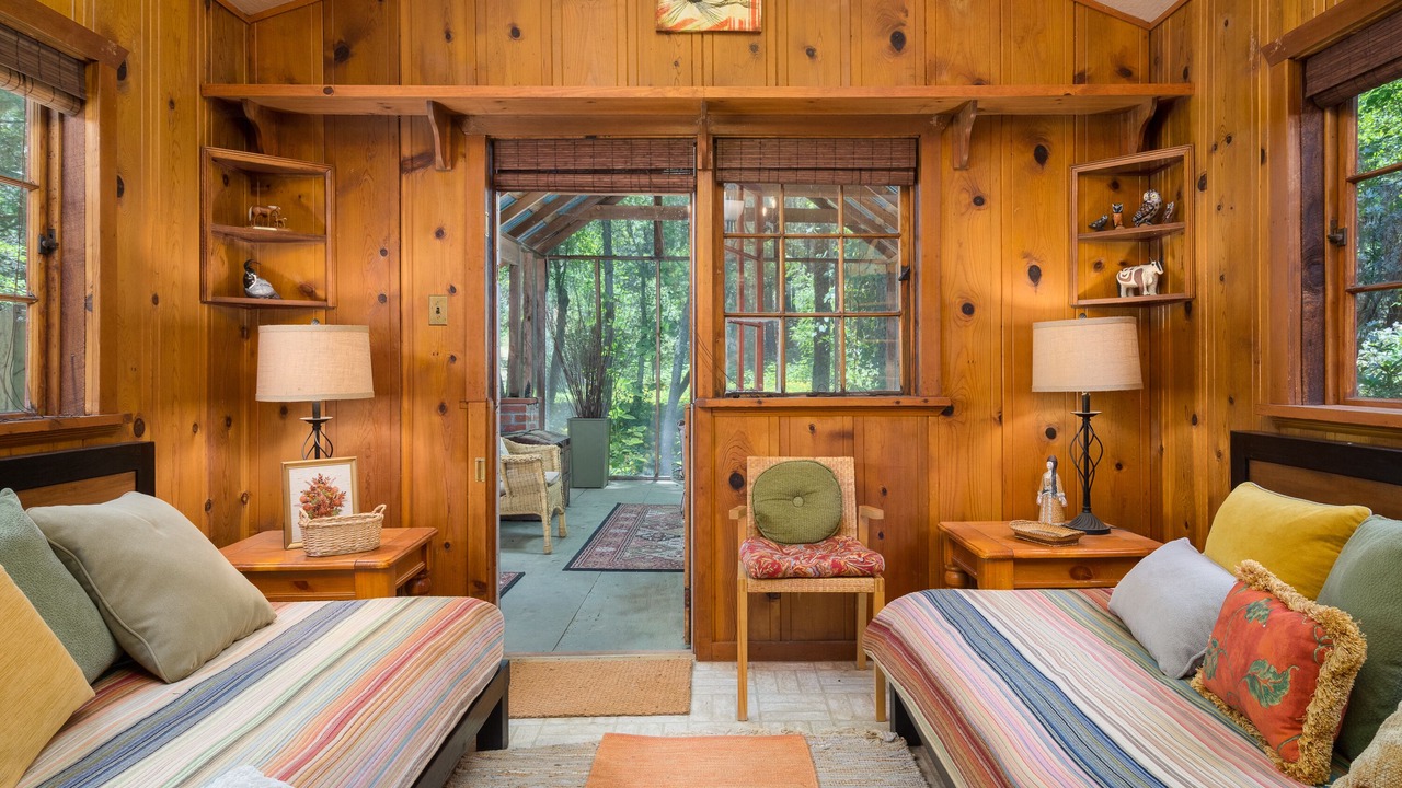 Photo of Livingroom in Fair Play