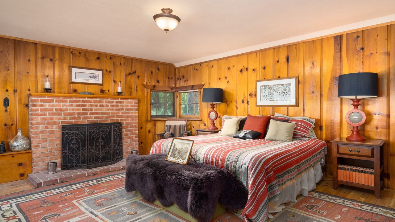 Photo of Bedroom in Fair Play