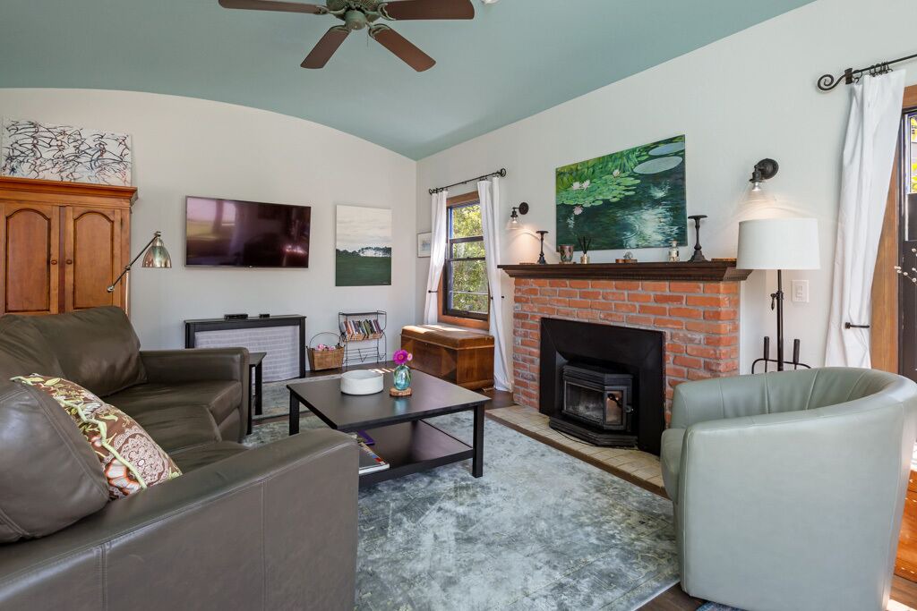 Photo of Livingroom in San Luis Obispo