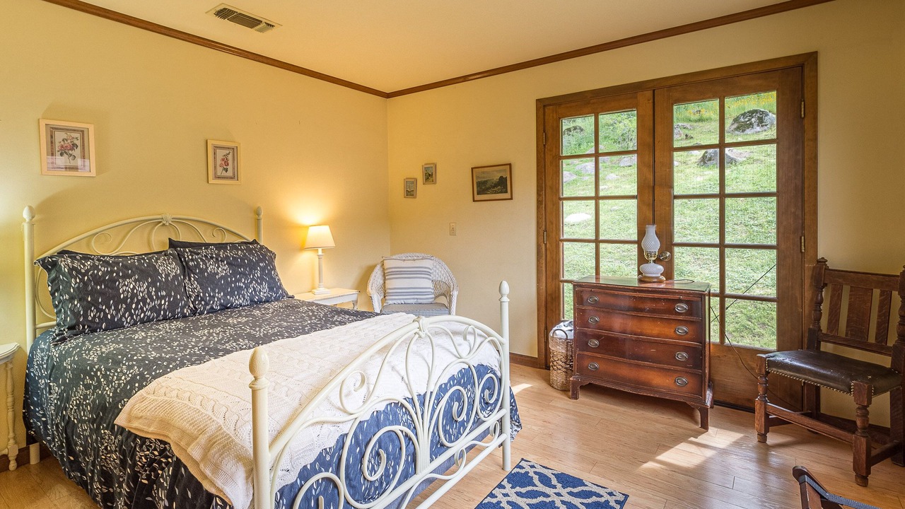 Photo of Bedroom in Three Rivers