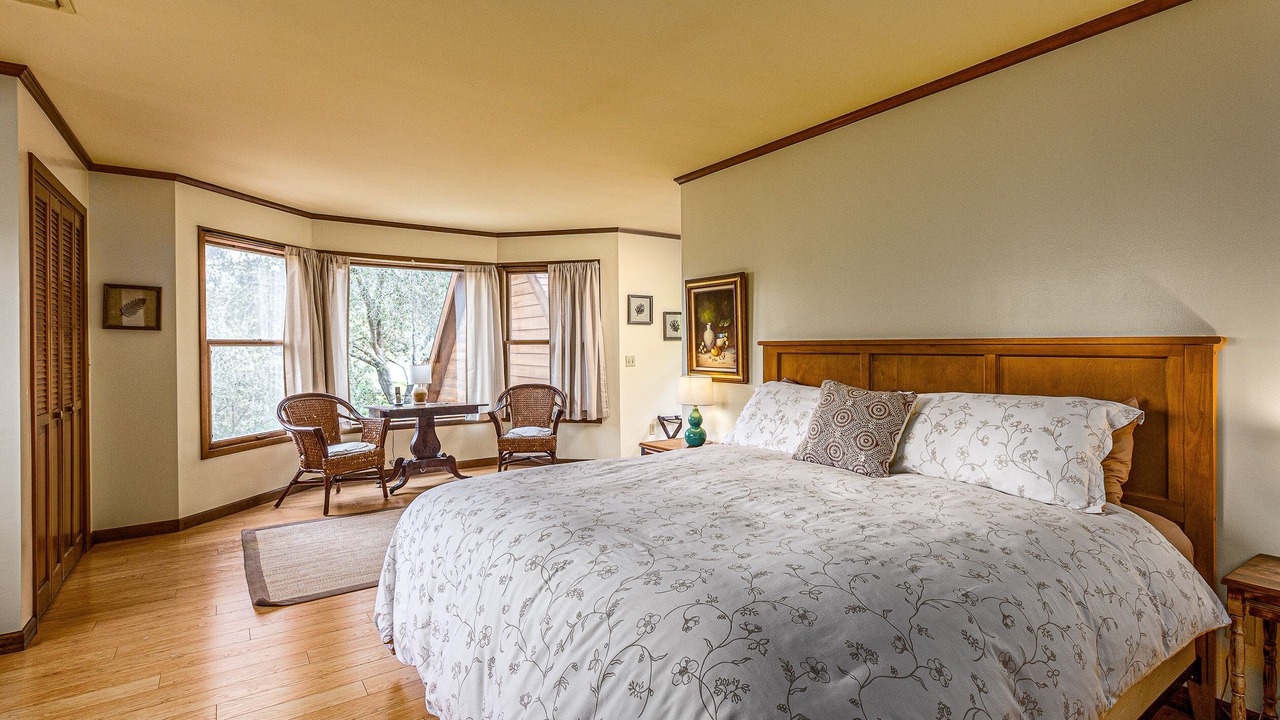 Photo of Bedroom in Three Rivers
