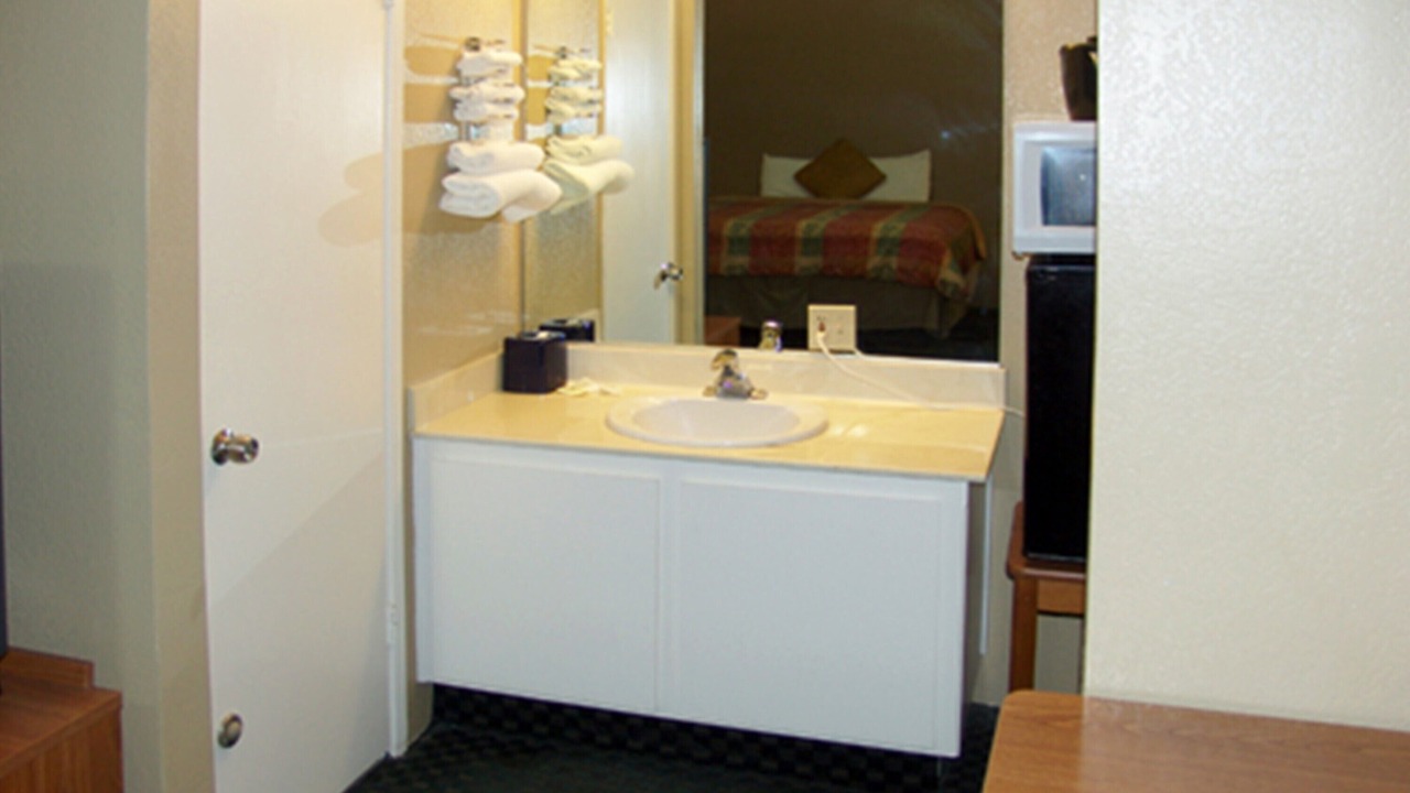 Photo of Bathroom in Taft