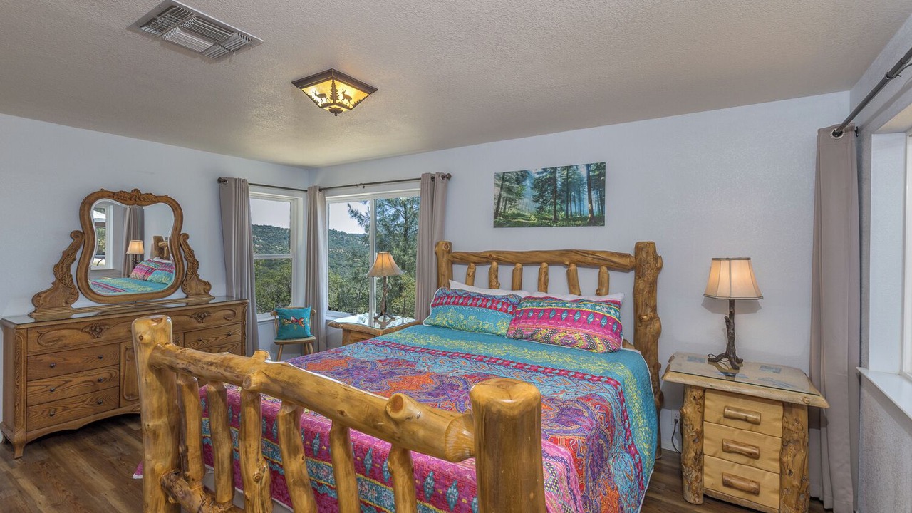 Photo of Bedroom in Mariposa