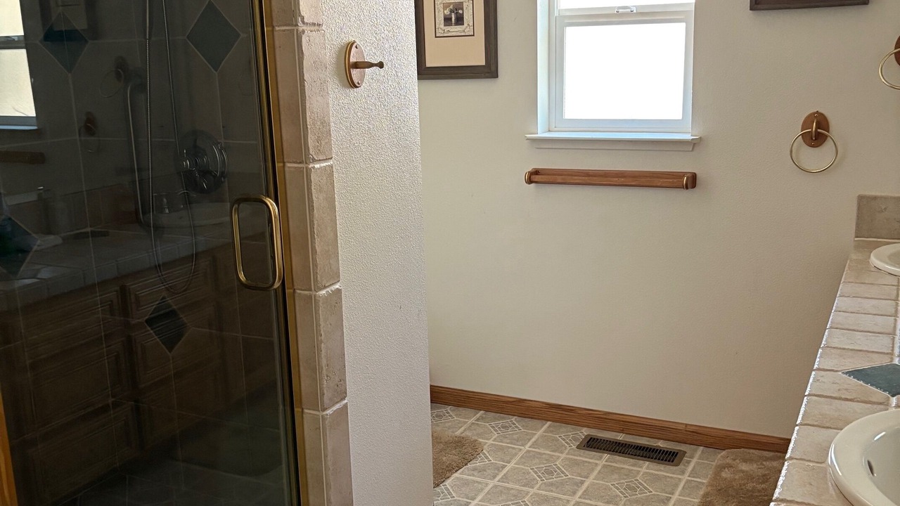 Photo of Bathroom in Groveland