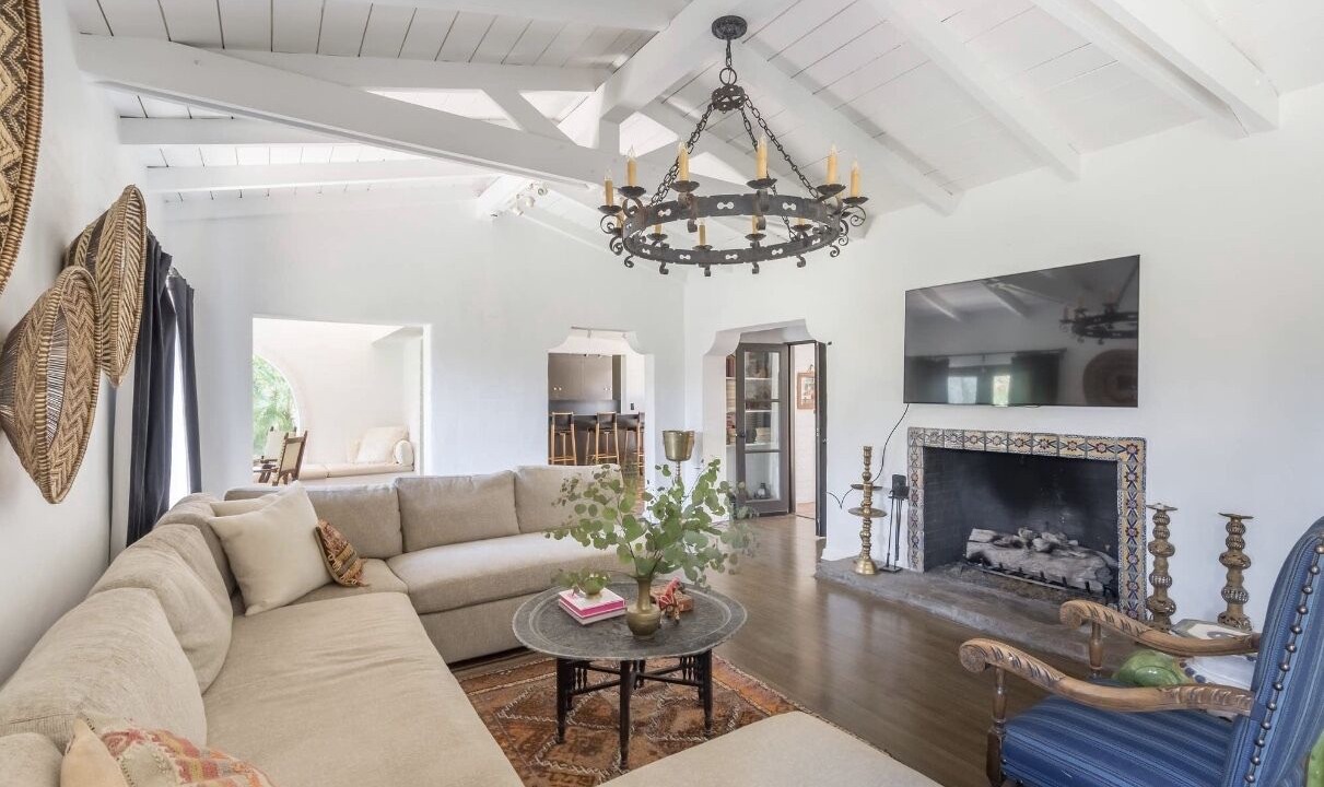 Photo of Livingroom in The Mesa