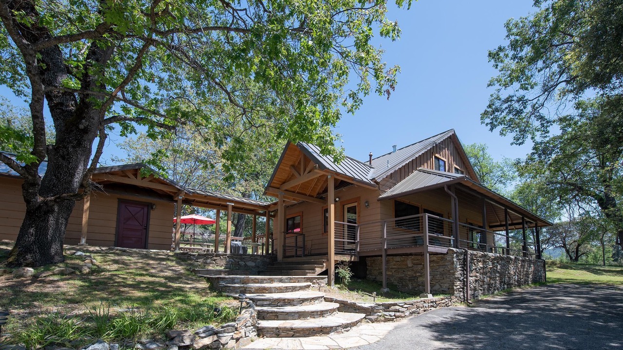 Photo of Outdoor in Oakhurst