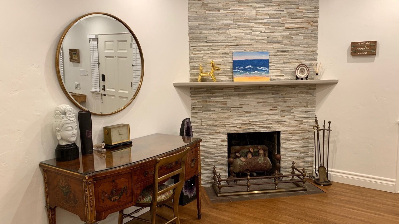 Photo of Livingroom in Pasadena