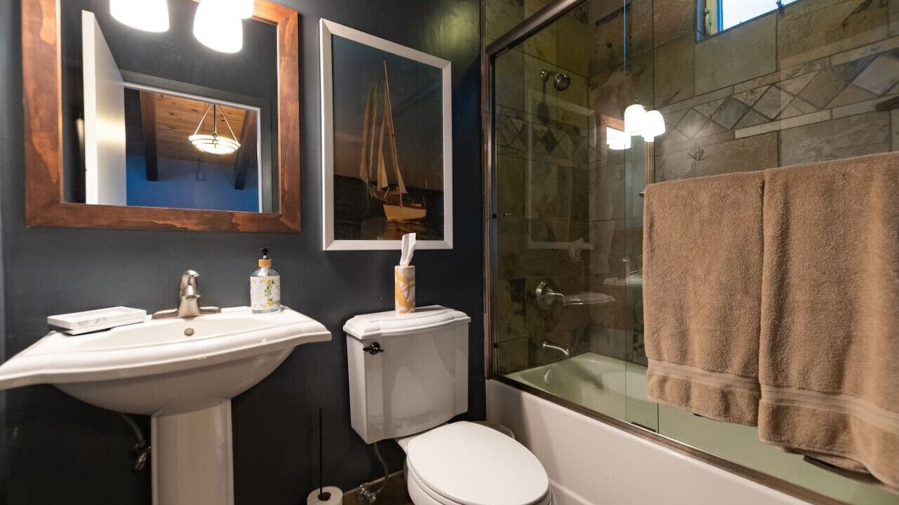 Photo of Bathroom in Chamberlands