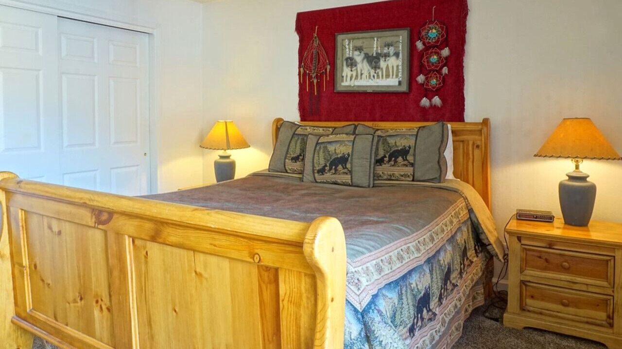 Photo of Bedroom in June Lake