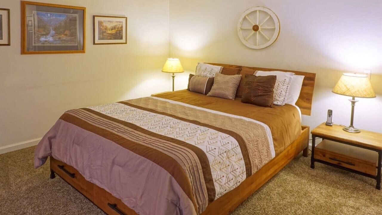 Photo of Bedroom in June Lake