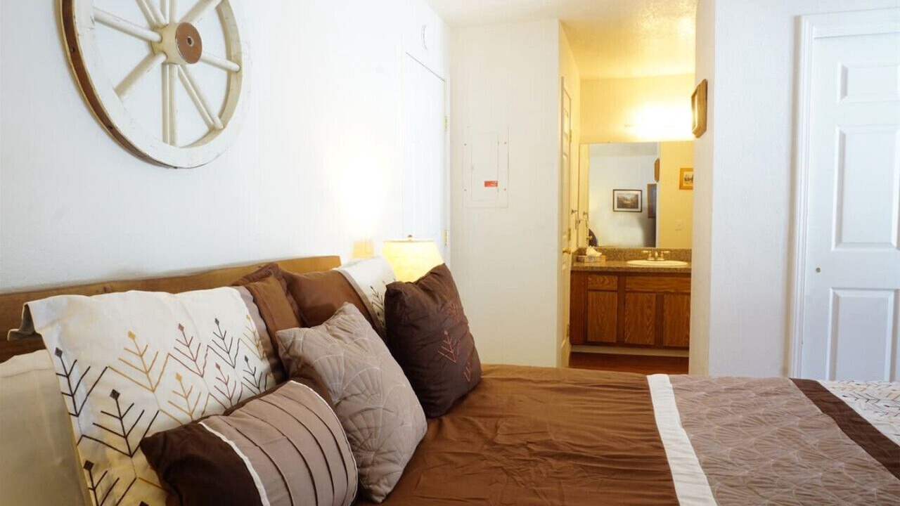 Photo of Bedroom in June Lake