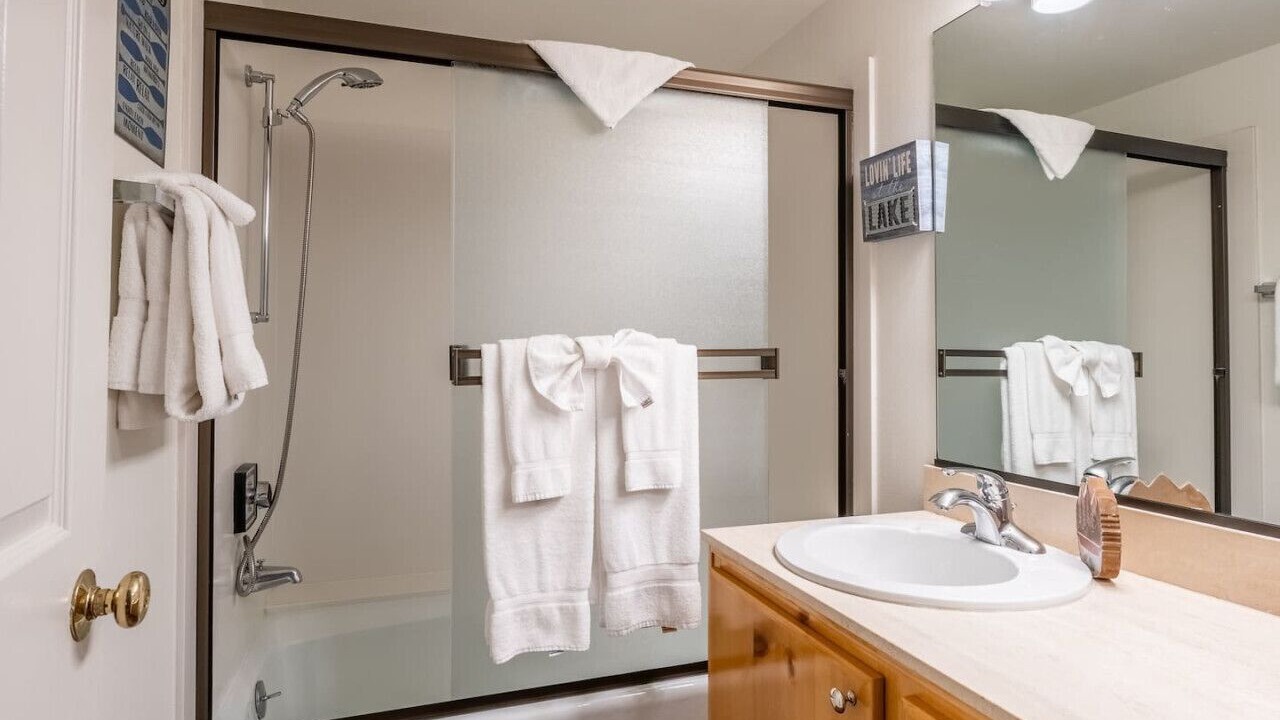Photo of Bathroom in June Lake