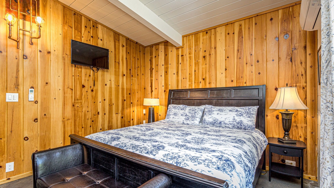 Photo of Bedroom in Three Rivers