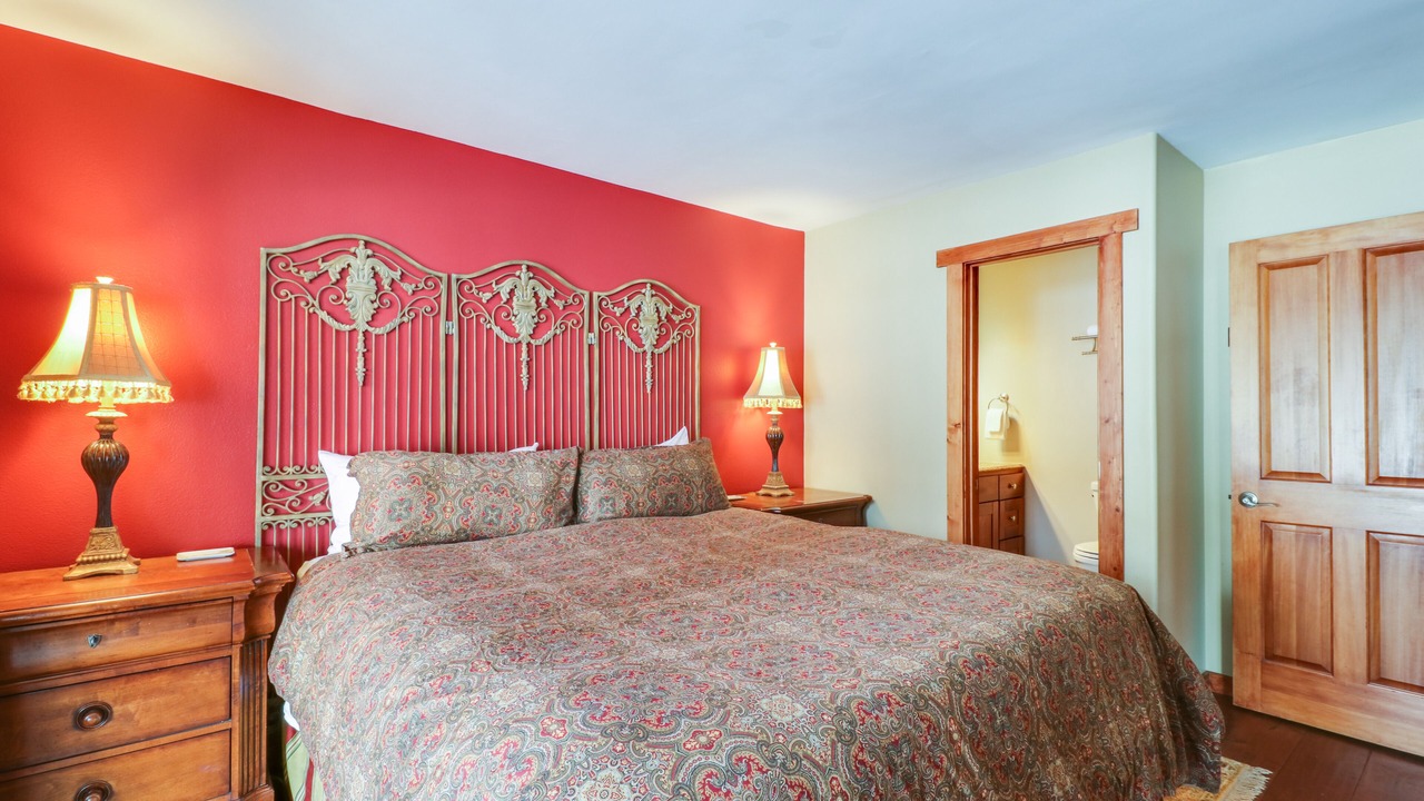 Photo of Bedroom in Mammoth Lakes