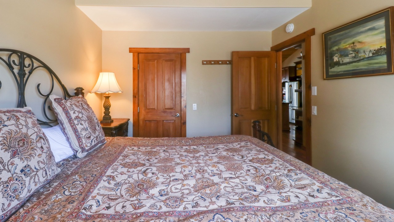 Photo of Bedroom in Mammoth Lakes