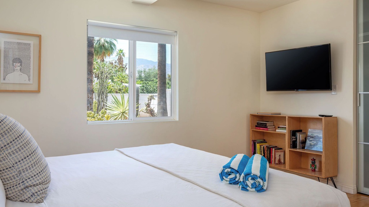 Photo of Bedroom in Tahquitz River Estates
