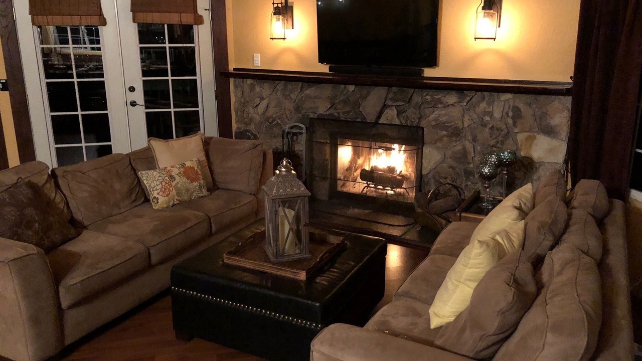 Photo of Livingroom in Groveland