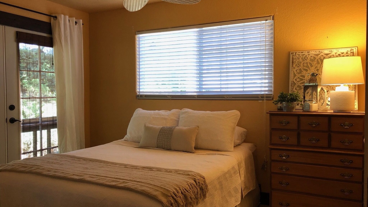 Photo of Bedroom in Groveland