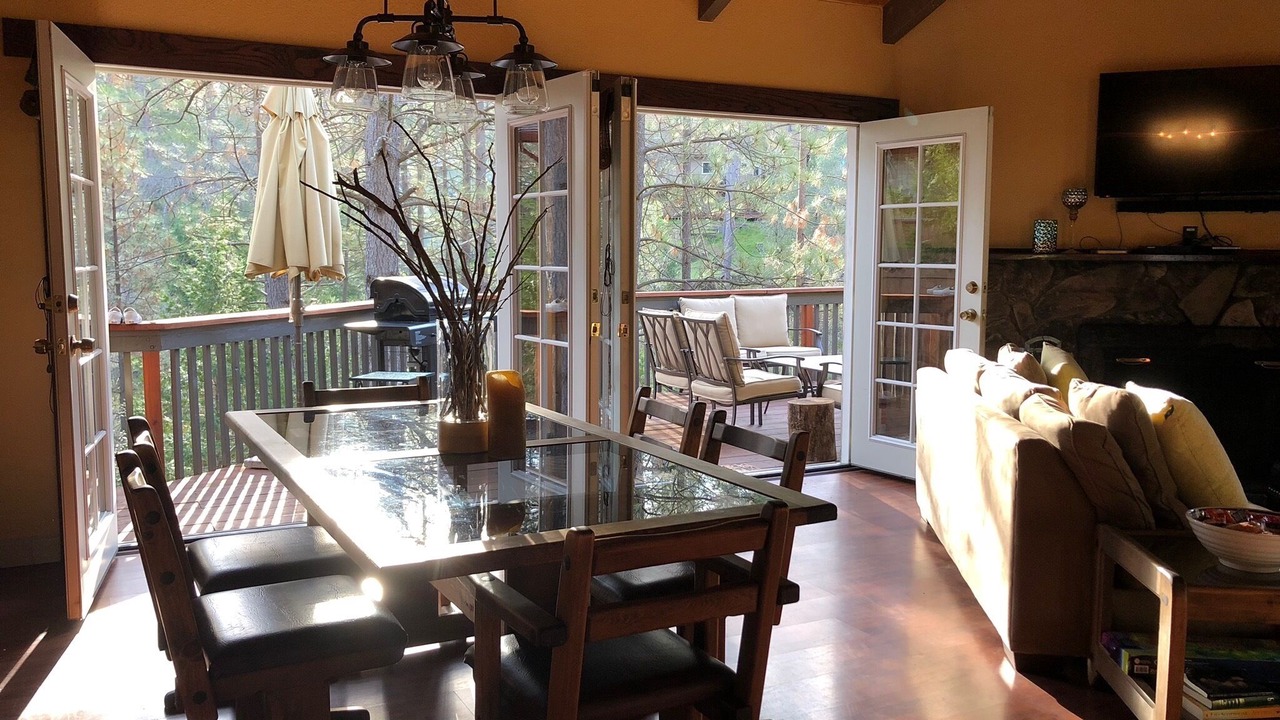 Photo of Livingroom in Groveland
