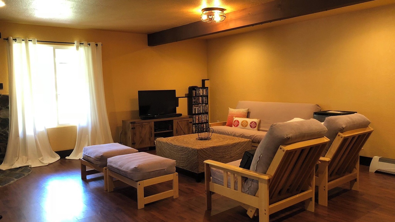 Photo of Livingroom in Groveland