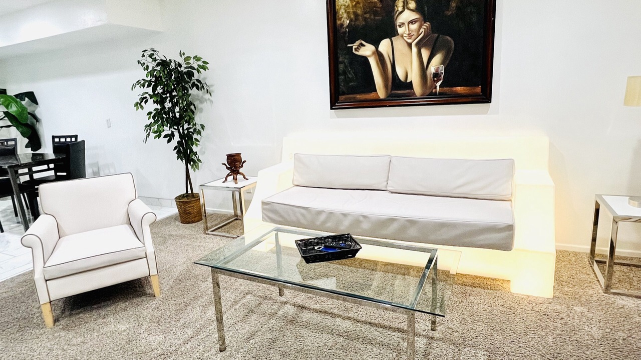 Photo of Livingroom in Beverly Green